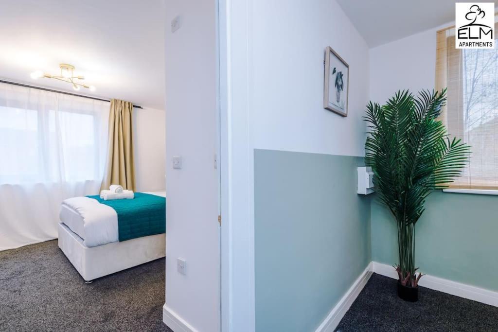 Cozy 1 Bedroom Apartment, Prime Location , Free Parking Manchester Kültér fotó