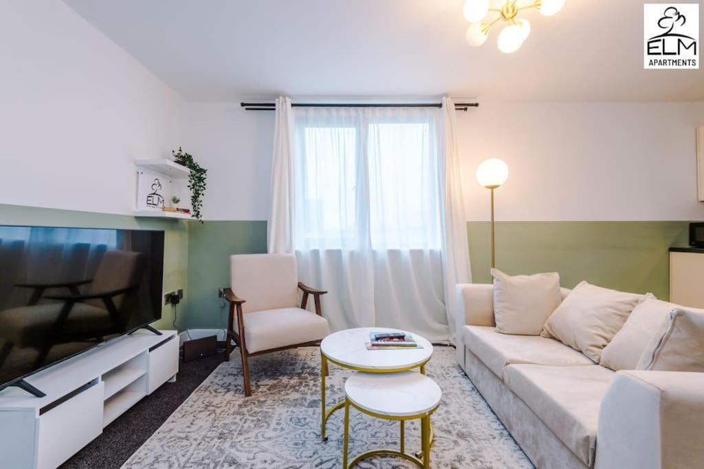Cozy 1 Bedroom Apartment, Prime Location , Free Parking Manchester Kültér fotó